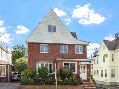 495 Main St