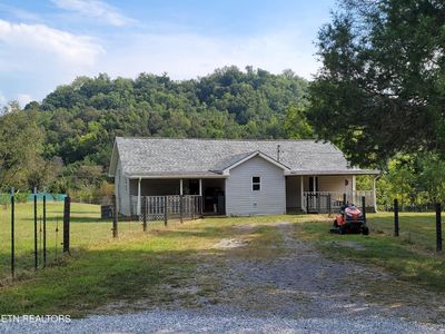 1489 Reagan Valley Rd