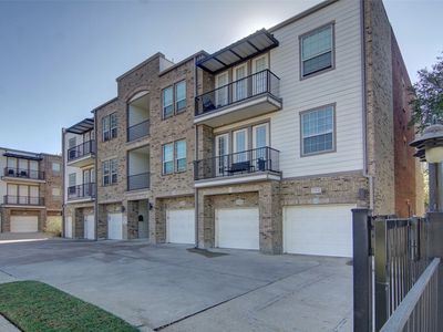 1020 Texas St APT 3202