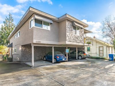 4456 Whitman Avenue N