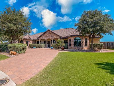 2040 Zacate Dr