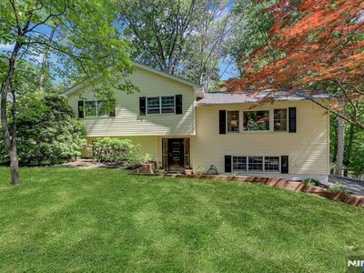 Property at 598 Whitenack Rd, River Vale, NJ
