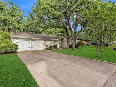 2908 Nancy Cir