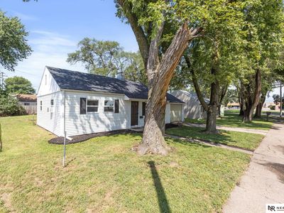 Property at 2127 Hickory Ln, Fremont, NE