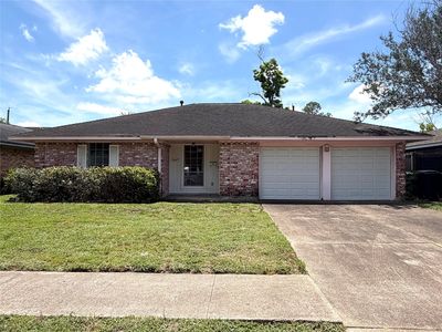 5607 Viking Dr
