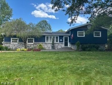 572 Hughes Dr