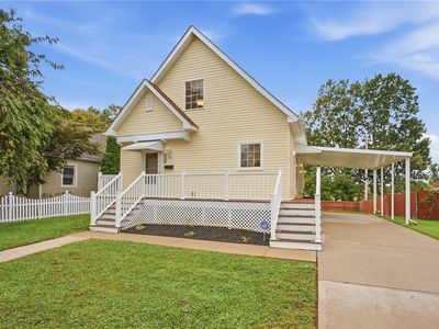 4120 Woodbine Ave