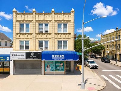 6902 Bay Pkwy