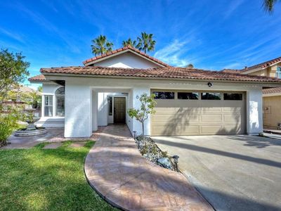 630 Poinsettia Park N