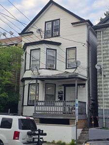 172 Jasper St
