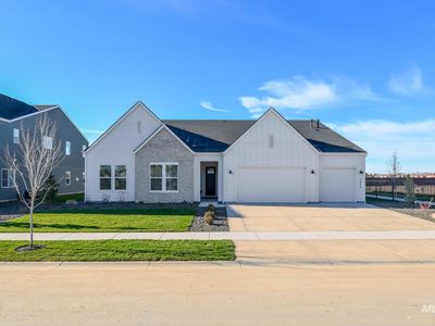 768 W Crestone Ct