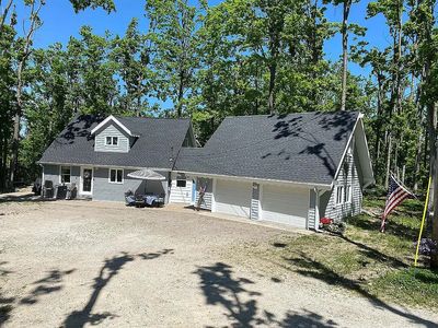 626 Sunshine Ln