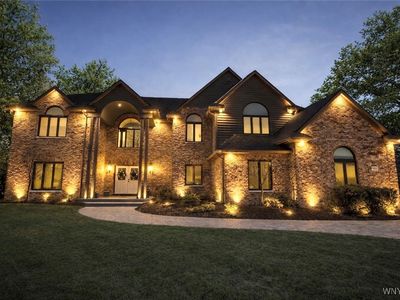 8261 Walnut Creek Ln