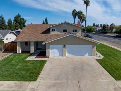 785 Fullerton Dr