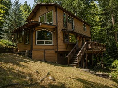 3727 Coyote Creek Rd