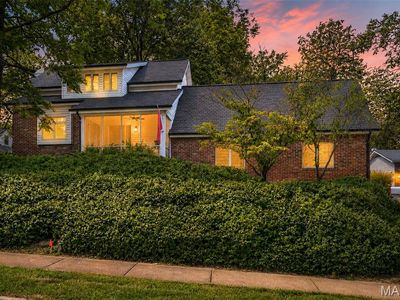 341 S Laclede Station Rd