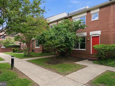 207 Roundhouse Ct