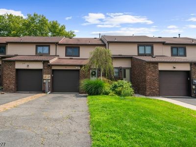 35 Chelsea Cir
