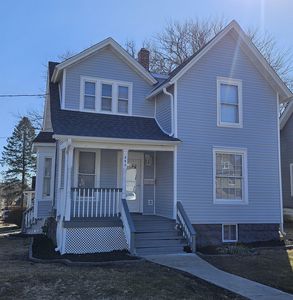 945 North Ave