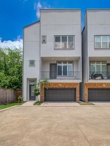1314 Mayfair Clarkson Ln