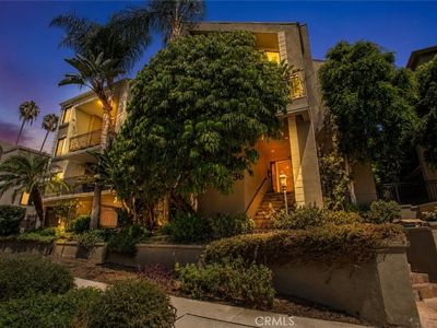 4536 Colbath Ave APT 102