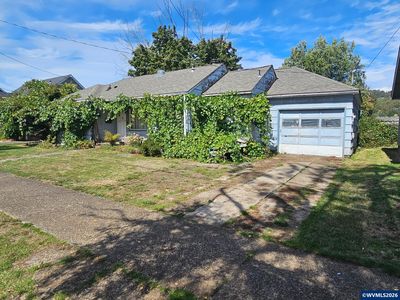 Property at 427 NE Yamhill St, Sheridan, OR