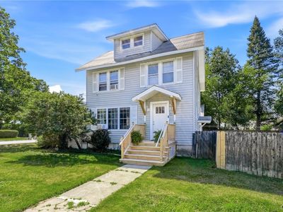 824 Floyd Ave