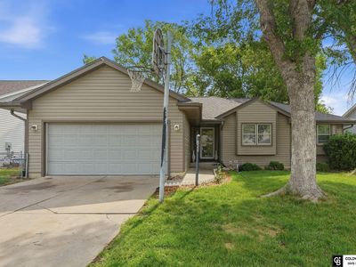 Property at 3220 Richard Ct, Lincoln, NE