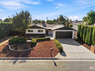 6409 Mignonette St