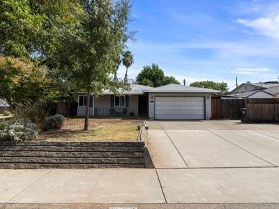 2501 Zinfandel Dr