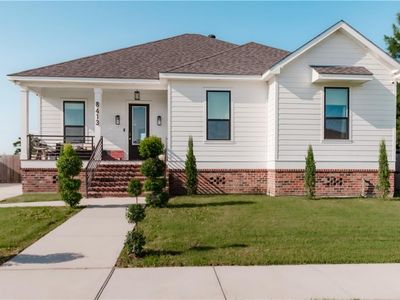 Property at 8413 Benjamin Dr, Chalmette, LA