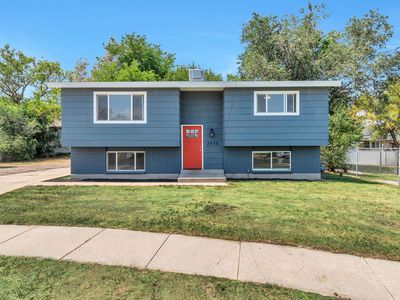3930 S Elaine Dr