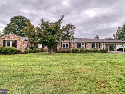8215 Lees Ridge Rd