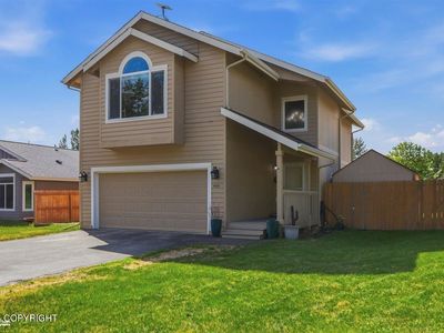 484 N Denali St