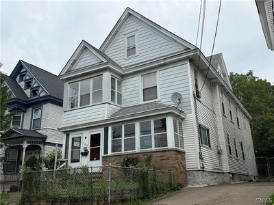 307 Graves St