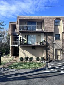 420 Walton Ln APT I35