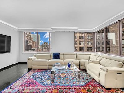 235 E 40th St APT 24H