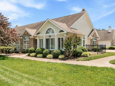825 Browns Ln #2102