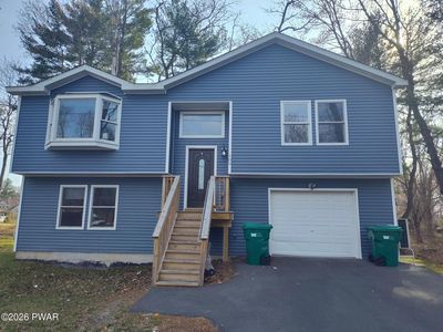 109 Rose Ln