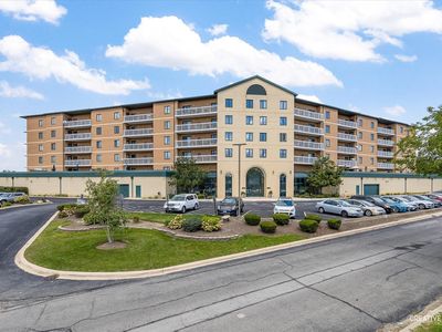 Property at 1500 S Ardmore Ave APT 408, Villa Park, IL