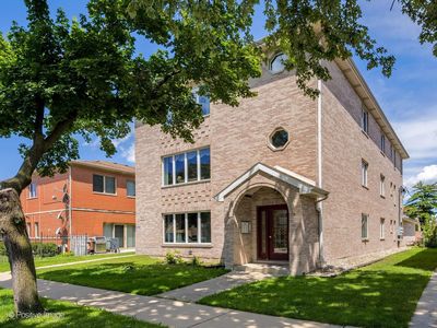 7294 W Diversey Ave #2