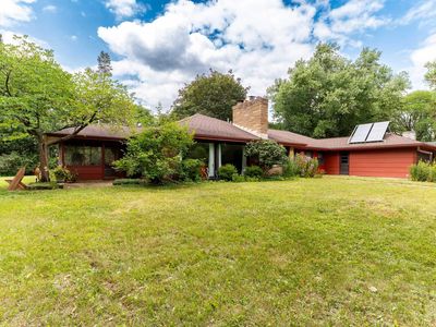 25 Hiawatha Cir