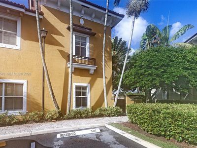 3459 Merrick Ln #501