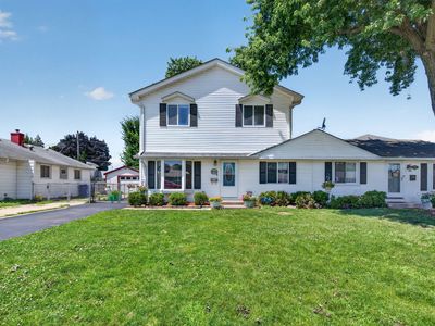 8856 S Komensky Ave