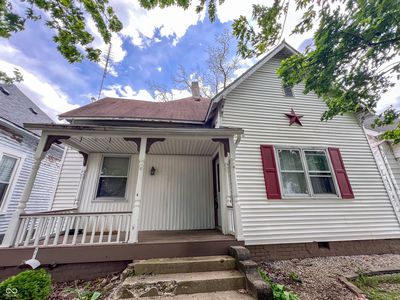 457 W Mechanic St