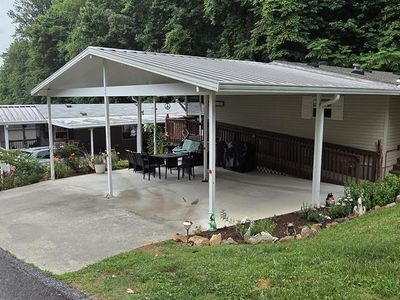 210 Country Woods Dr