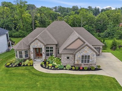 8009 Bennington Dr