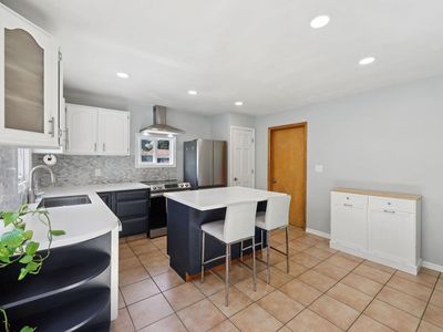 3855 South Herman STREET