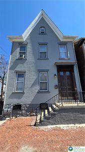 746 Center St