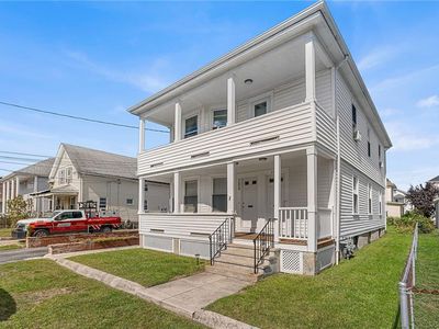 208 Suffolk Ave